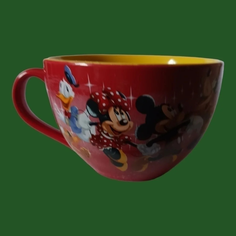 Disney and friends oversized mug red / yellow